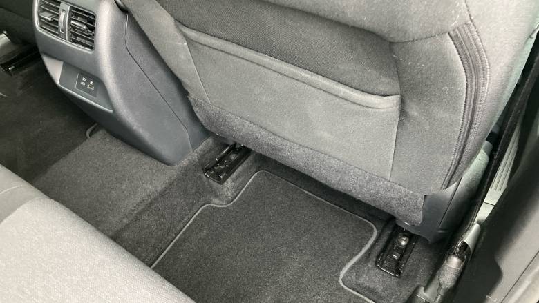 Nissan Qashqai 1.3 DiG-T MH N-Connecta 5dr Petrol Hatchback